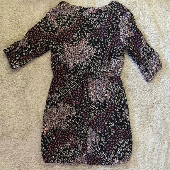 Le chateau — Floral Print Dress — Open Sleeve - Picture 2 of 3
